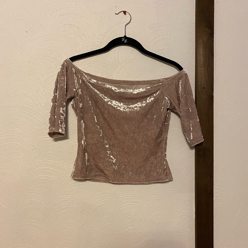 Forever 21 velvet off the shoulder 3/4 sleeve top